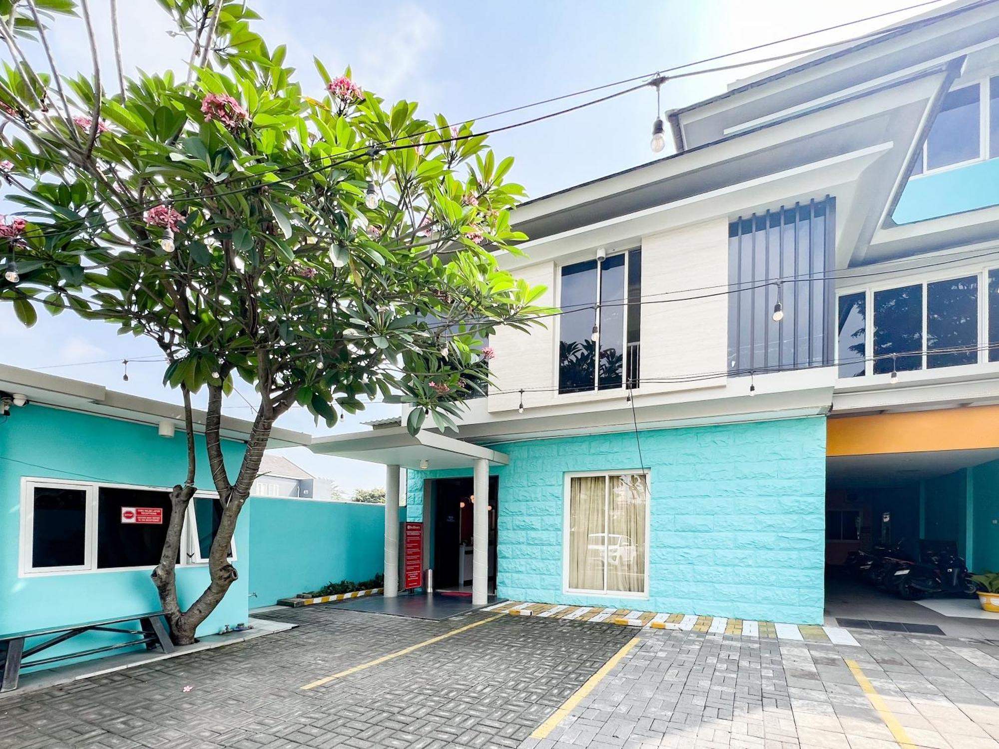 Sans Stay Bukit Palma Citraland Surabaya Exterior photo